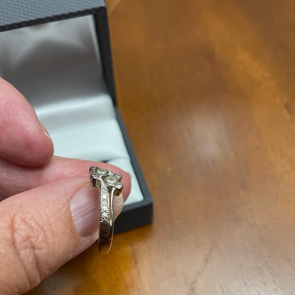 Ring - Picture 2 of 3